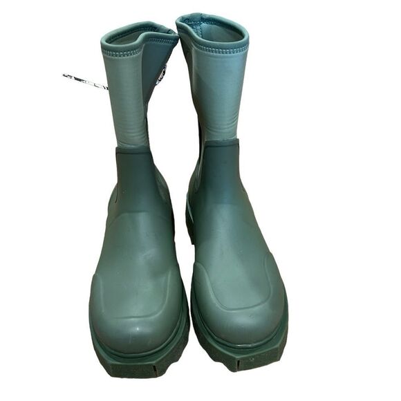 Revolve OFF-WHITE For Rainy Days Zip-tie Rubber Rain Boots in Green - Picture 5 of 12